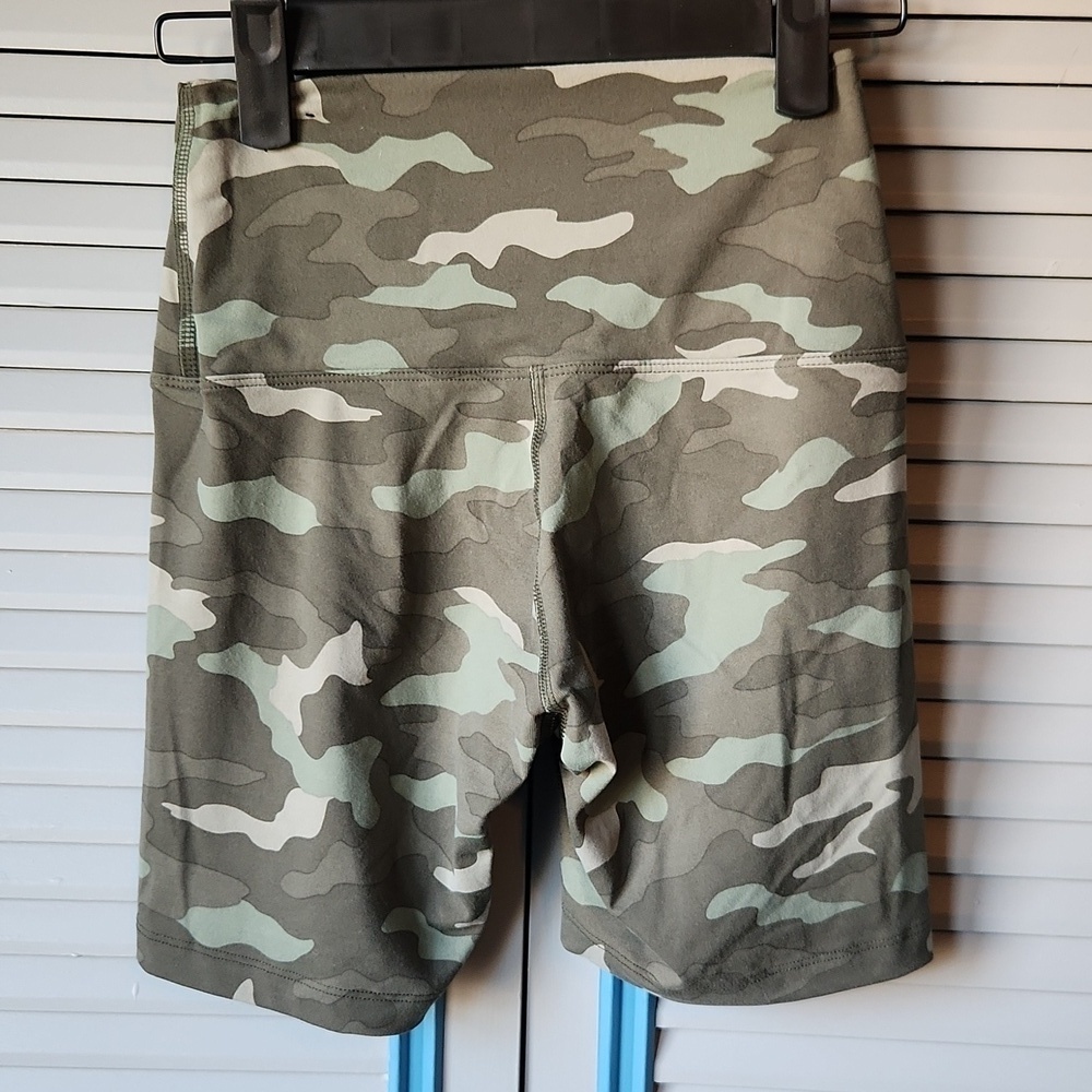 Pink Victoria’s Secret Camo Print Bike Shorts - Picture 7 of 10